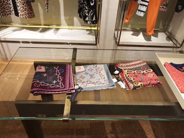 Louis Vuitton Scarf LVC00517 Louis Vuitton Scarf LVC00517